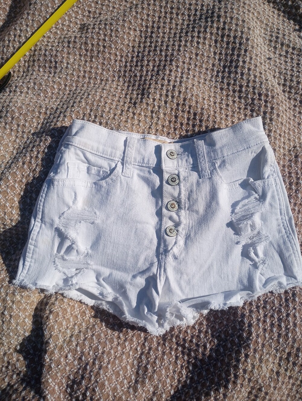 Hollister Distressed High-Rise Button Fly Denim Women’s Shorts Sze 0 Grunhr Look